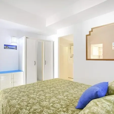 1 Bedroom In Cristianos With Pool In Port Royal Apartment *